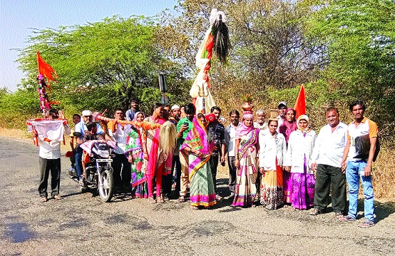 Fifty years later Shinganapur will play a wrestling akhada | पन्नास वर्षांनी शिंगणापूरला कुस्तीचा आखाडा रंगणार Fifty years later Shinganapur will play a wrestling akhada | पन्नास वर्षांनी शिंगणापूरला कुस्तीचा आखाडा रंगणार