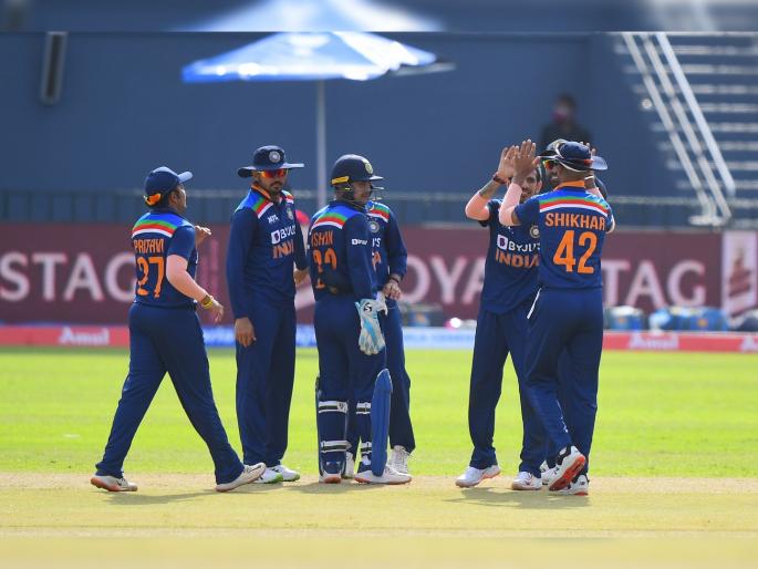 India vs Sri Lanka 1st ODI, Live : Shikhar Dhawan become the oldest cricketer to make his captaincy debut for India in ODIs, Take brilliant catch, Video | IND vs SL 1st ODI : शिखर धवननं मोडला राहुल द्रविडचा विक्रम; कुलदीपच्या गोलंदाजीवर घेतला अफलातून झेल, Video