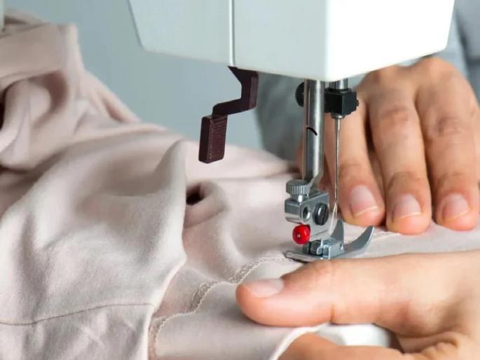 41 thousand applications in 'Vishwakarma' scheme in Chhatrapati Sambhajinagar; 25 thousand applications for net sewing machines | ‘विश्वकर्मा’ योजनेत छत्रपती संभाजीनगरात २५ हजार अर्ज निव्वळ शिलाई मशीनसाठी 41 thousand applications in 'Vishwakarma' scheme in Chhatrapati Sambhajinagar; 25 thousand applications for net sewing machines | ‘विश्वकर्मा’ योजनेत छत्रपती संभाजीनगरात २५ हजार अर्ज निव्वळ शिलाई मशीनसाठी