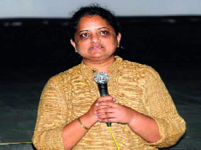 Feminism, tribal values are the strength of Narmada Bachao Andolan: | स्त्रीवाद, आदिवासी मूल्ये हीच नर्मदा बचाव आंदोलनाची शक्ती- : शिल्पा बल्लाळ Feminism, tribal values are the strength of Narmada Bachao Andolan: | स्त्रीवाद, आदिवासी मूल्ये हीच नर्मदा बचाव आंदोलनाची शक्ती- : शिल्पा बल्लाळ