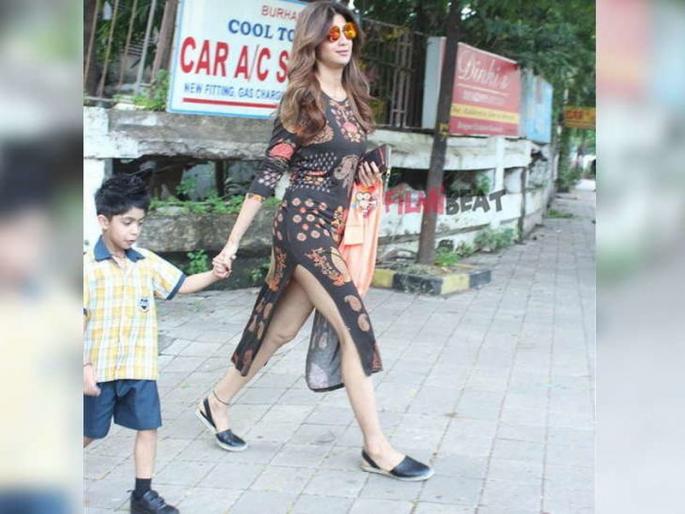Troll: Shilpa Shetty's photo is viral, but the user said, 'What are you doing at this age?'Shilpa Shetty Brutally Trolled For Wearing 'Kurta' Without 'Salwar Pant' | Troll: शिल्पा शेट्टीचा 'हा' फोटो होतोय व्हायरल,तर यूजर्सनी म्हटले,‘या वयात तुला हे शोभतं काय?’