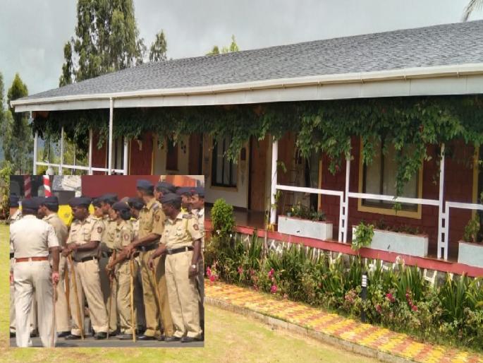 Eknath Shinde house in Satara is under tight police security | एकनाथ शिंदेंच्या साताऱ्यातील घराला कडेकोट पोलीस बंदोबस्त, ग्रामस्थ अवाक Eknath Shinde house in Satara is under tight police security | एकनाथ शिंदेंच्या साताऱ्यातील घराला कडेकोट पोलीस बंदोबस्त, ग्रामस्थ अवाक