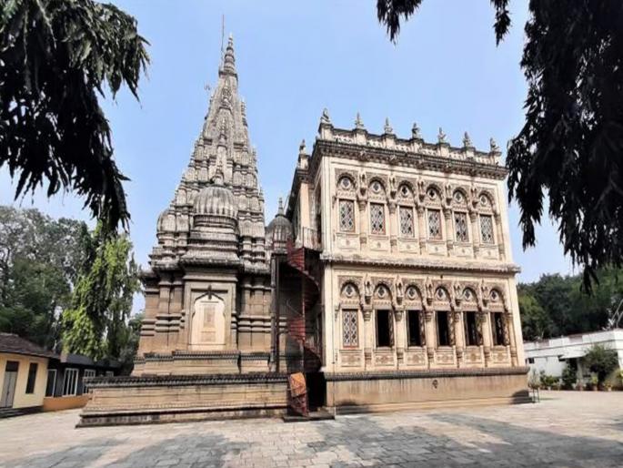 Discussion on removing reservation for park at Shinde Chhatri: 70 percent of the land should be taken over by the municipality, 30 percent should be given to the trust | शिंदे छत्री येथील उद्यानाचे आरक्षण हटविण्यावर चर्चा; ७० टक्के जागा पालिकेच्या ताबा Discussion on removing reservation for park at Shinde Chhatri: 70 percent of the land should be taken over by the municipality, 30 percent should be given to the trust | शिंदे छत्री येथील उद्यानाचे आरक्षण हटविण्यावर चर्चा; ७० टक्के जागा पालिकेच्या ताबा