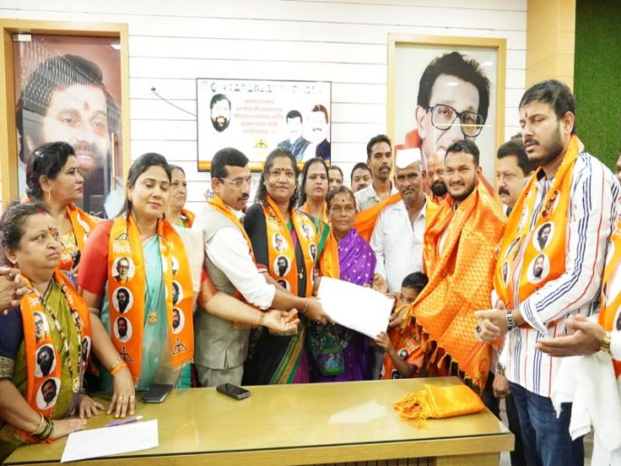 The courage shown by the youth is unparalleled 15 lakhs prizes to Jigarbaaz on behalf of the Chief Minister | तरुणांनी दाखवलेलं धैर्य अतुलनीय; जिगरबाजांना मुख्यमंत्र्यांच्या वतीने 15 लाखांची बक्षिसे The courage shown by the youth is unparalleled 15 lakhs prizes to Jigarbaaz on behalf of the Chief Minister | तरुणांनी दाखवलेलं धैर्य अतुलनीय; जिगरबाजांना मुख्यमंत्र्यांच्या वतीने 15 लाखांची बक्षिसे
