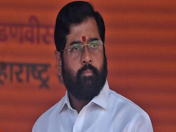 Shinde Sena in controversy, opportunity for opponents; Eknath Shinde in crisis due to viral video of MLAs | शिंदेसेना वादात, विरोधकांना संधी; आमदारांच्या व्हायरल व्हिडिओमुळे एकनाथ शिंदेंची पंचाईत Shinde Sena in controversy, opportunity for opponents; Eknath Shinde in crisis due to viral video of MLAs | शिंदेसेना वादात, विरोधकांना संधी; आमदारांच्या व्हायरल व्हिडिओमुळे एकनाथ शिंदेंची पंचाईत