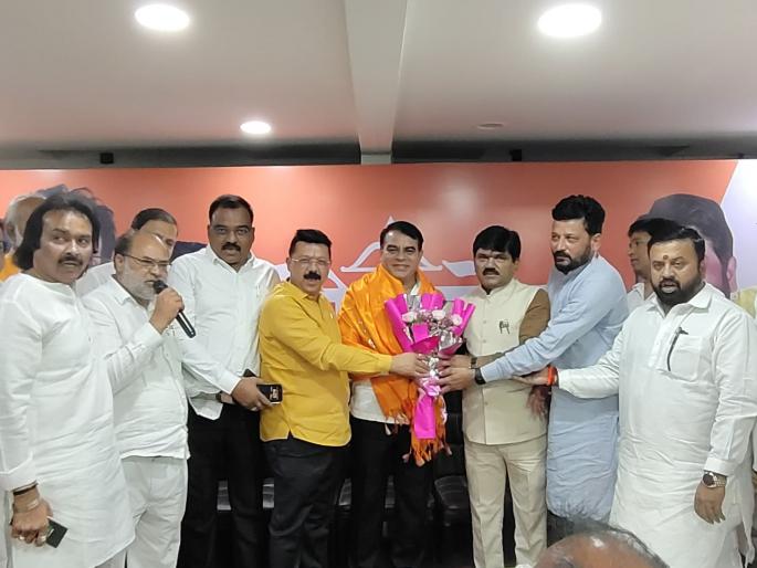 In Nashik, Shinde Sena now has a faction over the workers' organization; Has Shiv Karmachari Sena become unauthorized? | नाशिकमध्ये शिंदेसेनेत आता कामगार संघटनेवरून दुफळी; शिवकर्मचारी सेना ठरली अनधिकृत?  In Nashik, Shinde Sena now has a faction over the workers' organization; Has Shiv Karmachari Sena become unauthorized? | नाशिकमध्ये शिंदेसेनेत आता कामगार संघटनेवरून दुफळी; शिवकर्मचारी सेना ठरली अनधिकृत?