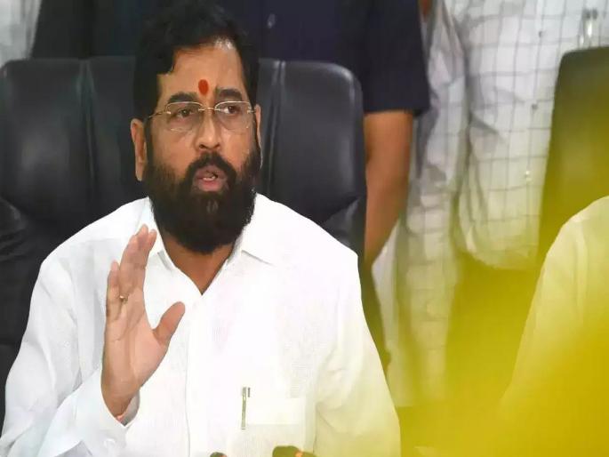 Leader of Opposition Vijay Vadettiwar accused CM Eknath Shinde over Rs 400 crore given to builder | "आता मुख्यमंत्र्यांची लाडका बिल्डर योजना, बिल्डरच्या घशात घातले ४०० कोटी" Leader of Opposition Vijay Vadettiwar accused CM Eknath Shinde over Rs 400 crore given to builder | "आता मुख्यमंत्र्यांची लाडका बिल्डर योजना, बिल्डरच्या घशात घातले ४०० कोटी"