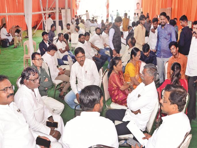 Why should you be nominated for the municipal elections? Shinde Sena's direct question to aspirants | महापालिका निवडणुकीसाठी तुम्हाला उमेदवारी का द्यावी? शिंदेसेनेचा इच्छुकांना थेट सवाल Why should you be nominated for the municipal elections? Shinde Sena's direct question to aspirants | महापालिका निवडणुकीसाठी तुम्हाला उमेदवारी का द्यावी? शिंदेसेनेचा इच्छुकांना थेट सवाल