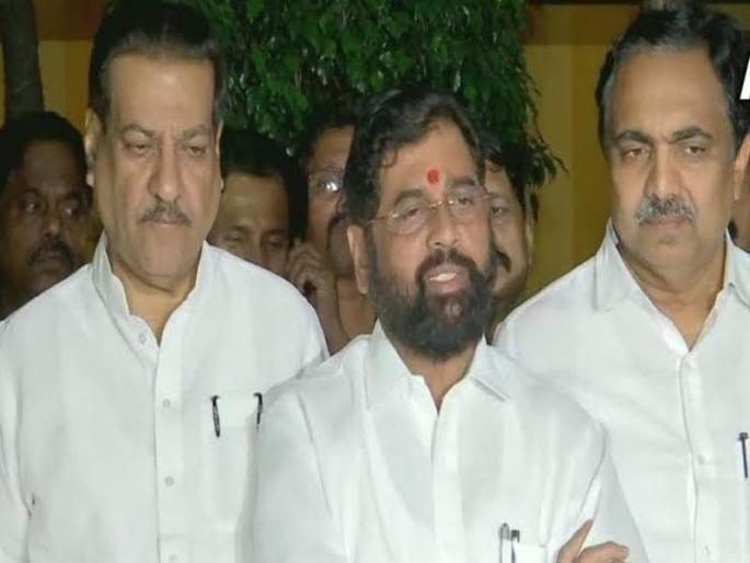 Maharashtra Government: A joint meeting of Shiv Sena, Congress and NCP has begun in NSCI in Worli. | Maharashtra Government: महाविकासआघाडी आज सत्तास्थापनेचा दावा करणार?; एकनाथ शिंदे म्हणतात... Maharashtra Government: A joint meeting of Shiv Sena, Congress and NCP has begun in NSCI in Worli. | Maharashtra Government: महाविकासआघाडी आज सत्तास्थापनेचा दावा करणार?; एकनाथ शिंदे म्हणतात...