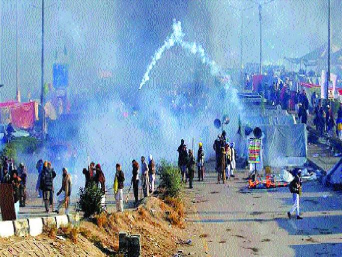  Pakistan's surrender before religious zodiac !, military intervention | धार्मिक झुंडशाहीपुढे पाकची शरणागती!, लष्कराची मध्यस्थी