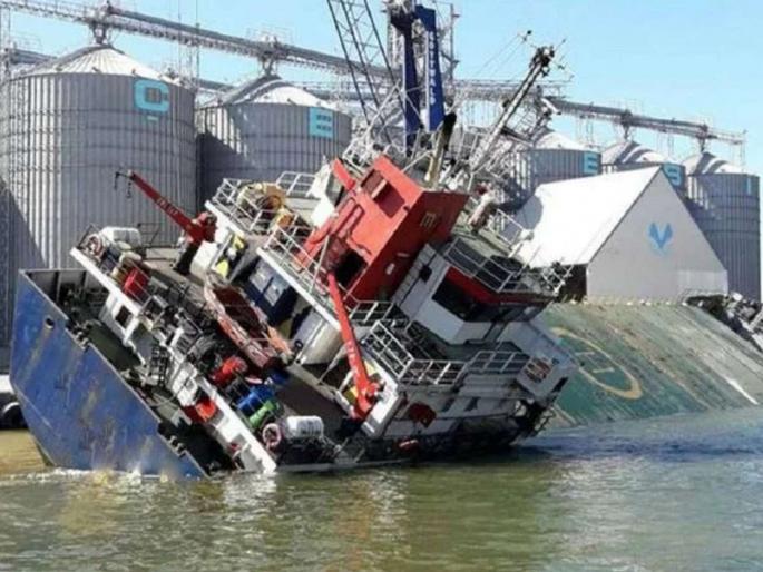 three boats drowned in philippines 31 dead 62 lives saved | फिलिपिन्सच्या समुद्रात तीन जहाजं बुडाली, 31 जणांचा मृत्यू, 62 लोकांचे बचावले प्राण three boats drowned in philippines 31 dead 62 lives saved | फिलिपिन्सच्या समुद्रात तीन जहाजं बुडाली, 31 जणांचा मृत्यू, 62 लोकांचे बचावले प्राण