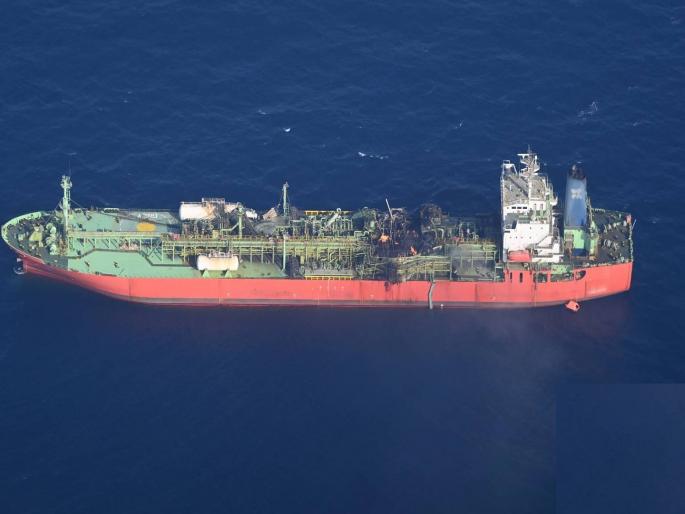 Fire Accident at Sea: Massive explosion on LPG-carrying ship; 23 Indians rescued, 2 missing | LPG घेऊन जाणाऱ्या जहाजावर भीषण स्फोट; 23 भारतीयांना वाचवले, 2 बेपत्ता Fire Accident at Sea: Massive explosion on LPG-carrying ship; 23 Indians rescued, 2 missing | LPG घेऊन जाणाऱ्या जहाजावर भीषण स्फोट; 23 भारतीयांना वाचवले, 2 बेपत्ता