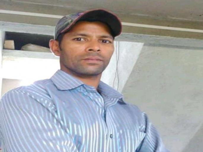 Shocking! Death of a school peon by electric shock | दुर्दैवी! विजेच्या धक्क्याने शाळेतील शिपायाचा मृत्यू Shocking! Death of a school peon by electric shock | दुर्दैवी! विजेच्या धक्क्याने शाळेतील शिपायाचा मृत्यू