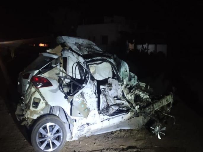 ST Bus and car accident near by sinnar on Shirdi highway, 4 died | सिन्नरमध्ये एसटी आणि कारचा भीषण अपघात, 4 जणांचा मृत्यू ST Bus and car accident near by sinnar on Shirdi highway, 4 died | सिन्नरमध्ये एसटी आणि कारचा भीषण अपघात, 4 जणांचा मृत्यू