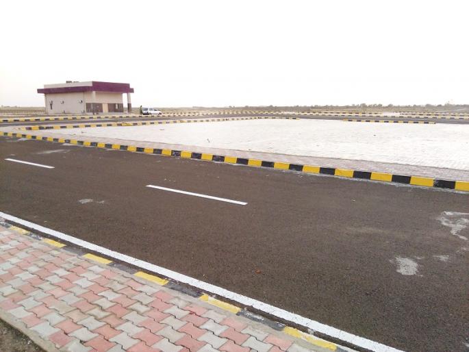 Due to inclement weather, the airline shut down for the third day in Shirdi | खराब हवामानामुळे शिर्डीत तिस-या दिवशीही विमानसेवा बंद Due to inclement weather, the airline shut down for the third day in Shirdi | खराब हवामानामुळे शिर्डीत तिस-या दिवशीही विमानसेवा बंद