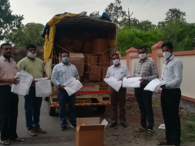 Assistance for Covid Care Center at Shirol from Jaysingpur Hospital | CoronaVirus Lockdown : जयसिंगपूरच्या हॉस्पिटलकडून शिरोळच्या कोव्हिड केअर सेंटरसाठी मदत Assistance for Covid Care Center at Shirol from Jaysingpur Hospital | CoronaVirus Lockdown : जयसिंगपूरच्या हॉस्पिटलकडून शिरोळच्या कोव्हिड केअर सेंटरसाठी मदत