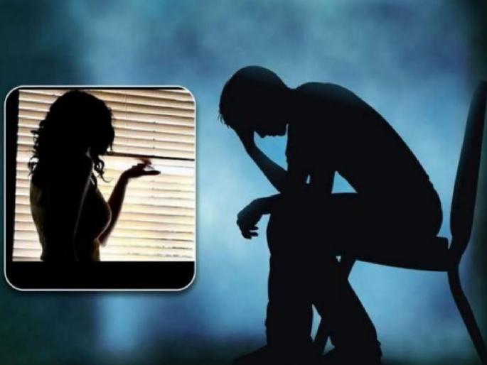 Nine people including a woman duped a businessman from Shiroli of Rs 58 lakhs by luring him into a web of love and fear | Kolhapur: शिरोलीच्या व्यावसायिकावर ‘हनी ट्रॅप’; ५८ लाखांचा गंडा, निवृत्त पोलिस उपनिरीक्षक, महिलेसह ९ जणांवर गुन्हा Nine people including a woman duped a businessman from Shiroli of Rs 58 lakhs by luring him into a web of love and fear | Kolhapur: शिरोलीच्या व्यावसायिकावर ‘हनी ट्रॅप’; ५८ लाखांचा गंडा, निवृत्त पोलिस उपनिरीक्षक, महिलेसह ९ जणांवर गुन्हा