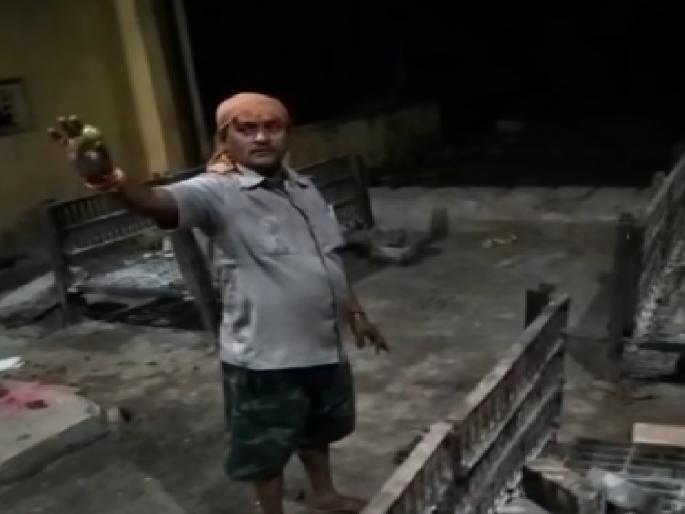 The soul has been locked in a bottle the work will be completed in two days, Aghori puja will be performed in the cemetery in Shiroli Kolhapur | बाटलीत आत्मा बंद केलाय, दोन दिवसात काम मार्गी लागेल, कोल्हापुरातील शिरोलीत स्मशानभूमीत अघोरी पूजा-video The soul has been locked in a bottle the work will be completed in two days, Aghori puja will be performed in the cemetery in Shiroli Kolhapur | बाटलीत आत्मा बंद केलाय, दोन दिवसात काम मार्गी लागेल, कोल्हापुरातील शिरोलीत स्मशानभूमीत अघोरी पूजा-video