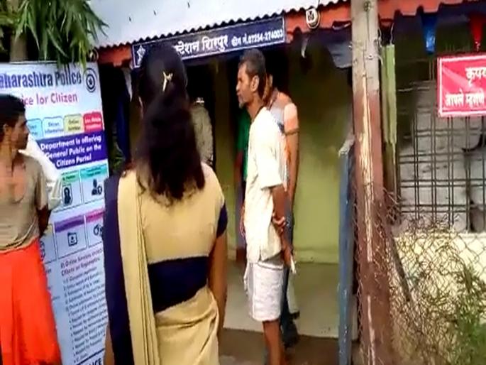 Recovery of fine of 60 thousand from the openers of the open | उघड्यावर शौचास जाणाऱ्यांकडून ६० हजाराचा दंड वसूल Recovery of fine of 60 thousand from the openers of the open | उघड्यावर शौचास जाणाऱ्यांकडून ६० हजाराचा दंड वसूल