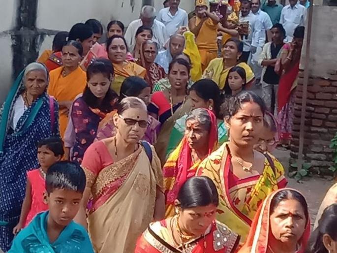 Jain devotees from across the state gather in Shirpur | शिरपूरात जमली राज्यभरातील जैन भाविकांची मांदियाळी! Jain devotees from across the state gather in Shirpur | शिरपूरात जमली राज्यभरातील जैन भाविकांची मांदियाळी!