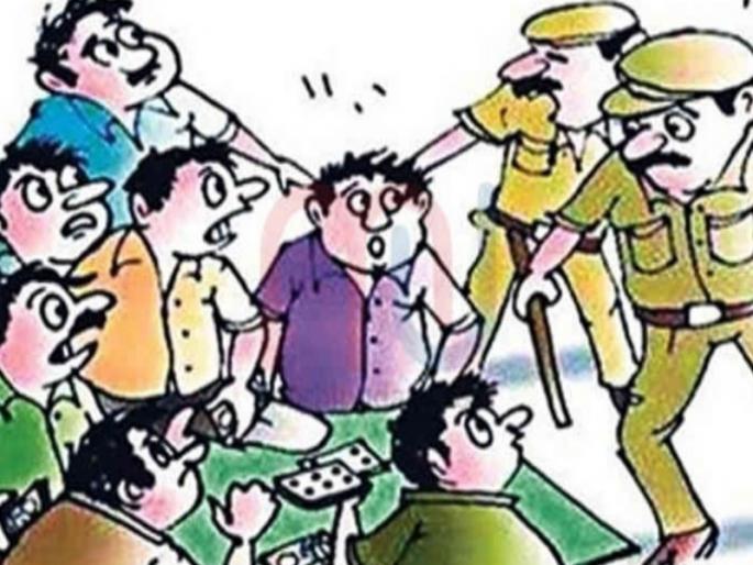 Action against eight gamblers at Mandvagan Farata in Shirur; Two lakh items confiscated | शिरूरमध्ये मांडवगण फराटा येथे जुगार खेळणाऱ्या आठ जणांवर कारवाई; दोन लाखांचा मुद्देमाल जप्त Action against eight gamblers at Mandvagan Farata in Shirur; Two lakh items confiscated | शिरूरमध्ये मांडवगण फराटा येथे जुगार खेळणाऱ्या आठ जणांवर कारवाई; दोन लाखांचा मुद्देमाल जप्त