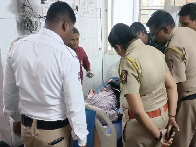 Complaint to teachers, school boy fatal attack on school children; Two injured, incident at Shirwal | Satara: शिक्षकांकडे तक्रार केली, शालेय मुलाचा शाळेतील मुलांवरच जीवघेणा हल्ला; दोघे जखमी, शिरवळ येथील घटना Complaint to teachers, school boy fatal attack on school children; Two injured, incident at Shirwal | Satara: शिक्षकांकडे तक्रार केली, शालेय मुलाचा शाळेतील मुलांवरच जीवघेणा हल्ला; दोघे जखमी, शिरवळ येथील घटना