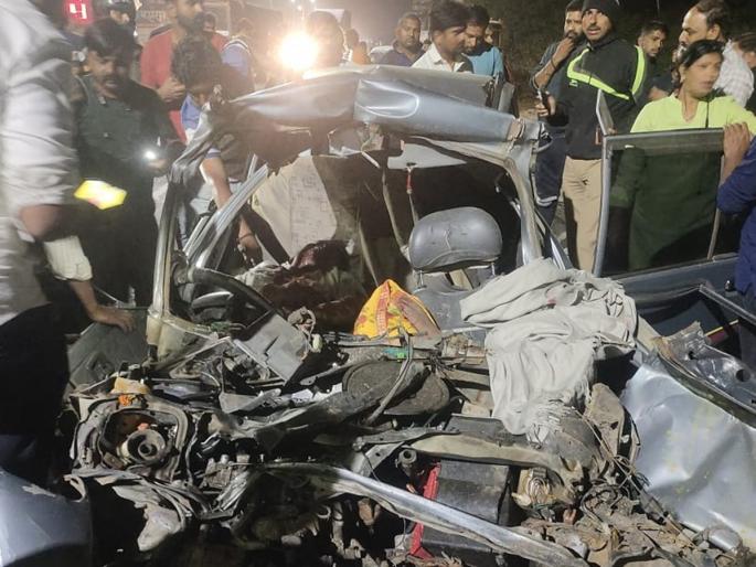 Terrible accident in Shirwal Satara, woman along with 10-year-old boy died on the spot | खंडाळा इथं कारचा भीषण अपघात; महिलेसह १० वर्षाचा मुलगा जागीच ठार Terrible accident in Shirwal Satara, woman along with 10-year-old boy died on the spot | खंडाळा इथं कारचा भीषण अपघात; महिलेसह १० वर्षाचा मुलगा जागीच ठार