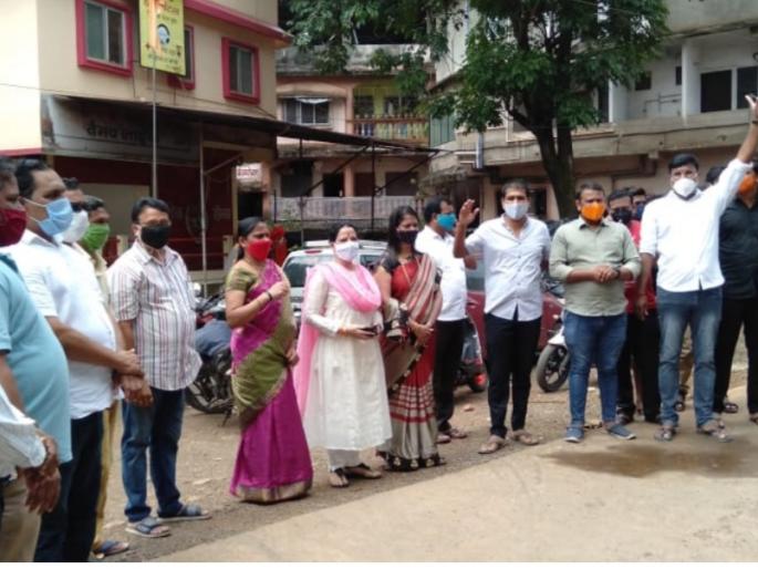 Shiv Sena protests BJP government in Kankavali! | कणकवलीत शिवसेनेकडून भाजप सरकारचा निषेध ! Shiv Sena protests BJP government in Kankavali! | कणकवलीत शिवसेनेकडून भाजप सरकारचा निषेध !