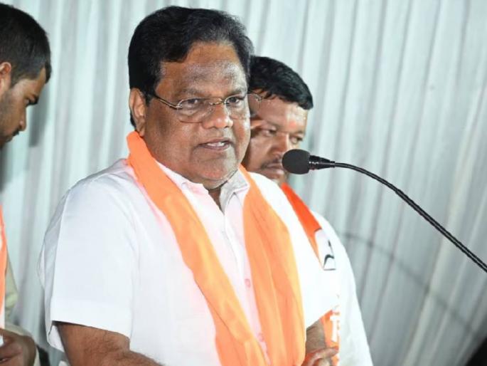 Those who did not investigate their brother, what will they do with the village Shivaji Sawant's accusations against Tanaji Sawant | ज्यांनी भावाची चौकशी केली नाही, ते गावाची काय करणार; शिवाजी सावंतांचा तानाजी सावंतांवर आरोप Those who did not investigate their brother, what will they do with the village Shivaji Sawant's accusations against Tanaji Sawant | ज्यांनी भावाची चौकशी केली नाही, ते गावाची काय करणार; शिवाजी सावंतांचा तानाजी सावंतांवर आरोप