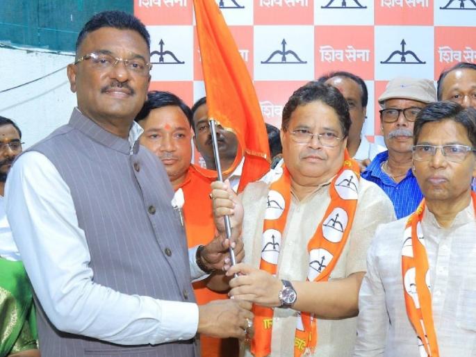 Thackeray Sena and BJP former corporators join Shinde Sena in Mira Bhayandar | मीरा भाईंदर मध्ये ठाकरेसेना व भाजपा माजी नगरसेवकांचा शिंदेसेनेत प्रवेश Thackeray Sena and BJP former corporators join Shinde Sena in Mira Bhayandar | मीरा भाईंदर मध्ये ठाकरेसेना व भाजपा माजी नगरसेवकांचा शिंदेसेनेत प्रवेश