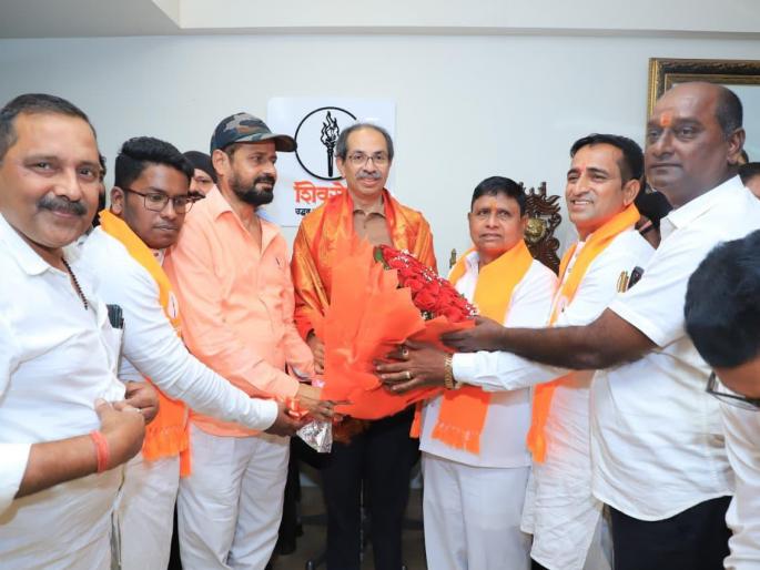 uddhav thackeray big blow to bjp shiv bandhan to senior leader in the midst of the election campaign | उद्धव ठाकरेंचा भाजपाला मोठा धक्का; ऐन निवडणुकीच्या रणधुमाळीत बडा नेत्याच्या हाती शिवबंधन