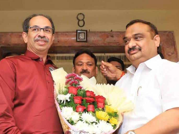 Khindar for BJP in Ulhasnagar, Chaitanya in Thackeray group | उल्हासनगरात भाजपला खिंडार, ठाकरे गटात चैतन्य; भाजप विरोधी पक्षनेते वानखडे शिवसेनेत दाखल Khindar for BJP in Ulhasnagar, Chaitanya in Thackeray group | उल्हासनगरात भाजपला खिंडार, ठाकरे गटात चैतन्य; भाजप विरोधी पक्षनेते वानखडे शिवसेनेत दाखल