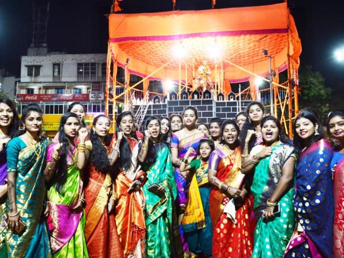 Thousands of nephews at Shiv Chowk tonight; Hundreds of rickshaws and buses to Shivakani! | हजारो भगिनींचा आज रात्री शिवचौकात शिवजागर; शेकडो रिक्षा अन् बस शिवकन्यांच्या दिमतीला ! Thousands of nephews at Shiv Chowk tonight; Hundreds of rickshaws and buses to Shivakani! | हजारो भगिनींचा आज रात्री शिवचौकात शिवजागर; शेकडो रिक्षा अन् बस शिवकन्यांच्या दिमतीला !