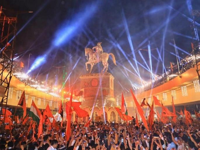 Triple cheers of 'Chhatrapati Shivaji Maharaj' with the witness of Shivsagar! The magnificent unveiling of the equestrian statue at Kranti Chowk Aurangabad | शिवसागराच्या साक्षीने ‘छत्रपतींचा’ त्रिवार जयजयकार! क्रांतीचौकात अश्वारूढ पुतळ्याचे शानदार अनावरण Triple cheers of 'Chhatrapati Shivaji Maharaj' with the witness of Shivsagar! The magnificent unveiling of the equestrian statue at Kranti Chowk Aurangabad | शिवसागराच्या साक्षीने ‘छत्रपतींचा’ त्रिवार जयजयकार! क्रांतीचौकात अश्वारूढ पुतळ्याचे शानदार अनावरण