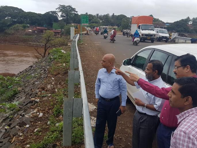 Central team examines damage caused by Mahapur | महापूराने झालेल्या नुकसानीची केंद्रीय पथकाने केली पाहणी Central team examines damage caused by Mahapur | महापूराने झालेल्या नुकसानीची केंद्रीय पथकाने केली पाहणी
