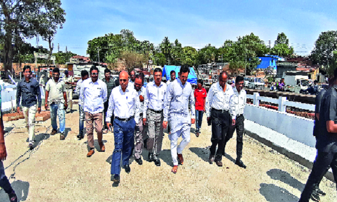 Tourism center becoming an old bridge - decision to beautify | जुना पूल बनणार पर्यटन केंद्र --सुशोभित करण्याचा निर्णय Tourism center becoming an old bridge - decision to beautify | जुना पूल बनणार पर्यटन केंद्र --सुशोभित करण्याचा निर्णय