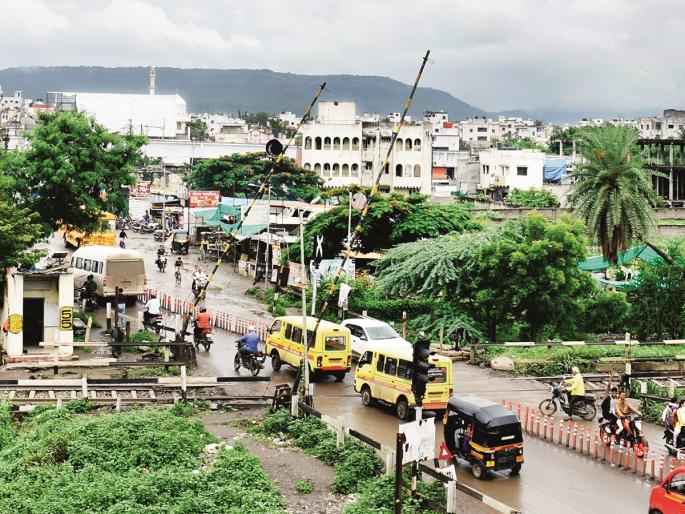 Who stopped Shivajinagar subway? Satara-Devlaikar experiences daily traffic jam | शिवाजीनगरच्या भुयारी मार्गाला कोणी लावला सुरुंग? नागरिक अनुभवतात दररोज वाहतूककोंडी Who stopped Shivajinagar subway? Satara-Devlaikar experiences daily traffic jam | शिवाजीनगरच्या भुयारी मार्गाला कोणी लावला सुरुंग? नागरिक अनुभवतात दररोज वाहतूककोंडी