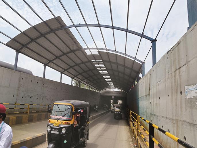 Waterlogging occurred three times in two and a half months; Will the situation be stopped by leaving letters on the Shivajinagar subway? | अडीच महिन्यांत तीनदा पाणी तुंबले; पत्रे टाकून शिवाजीनगर भुयारी मार्गाची दुरावस्था थांबेल का? Waterlogging occurred three times in two and a half months; Will the situation be stopped by leaving letters on the Shivajinagar subway? | अडीच महिन्यांत तीनदा पाणी तुंबले; पत्रे टाकून शिवाजीनगर भुयारी मार्गाची दुरावस्था थांबेल का?