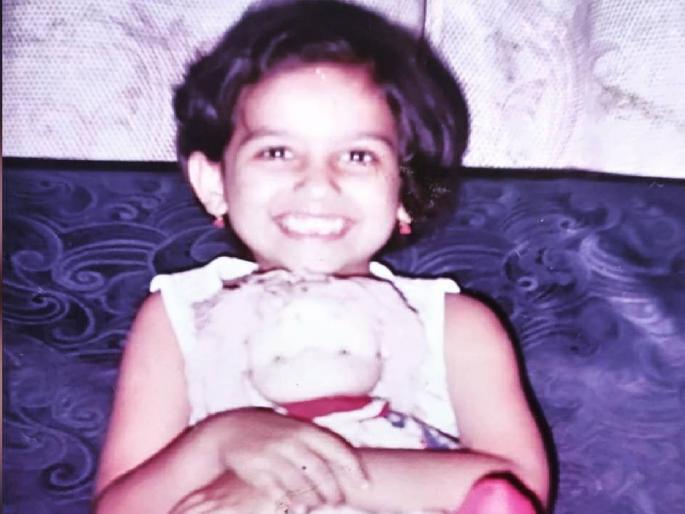 Do you know this cute little girl playing with a doll?, today she is a popular face in the marathi industry | बाहुलीसोबत खेळणाऱ्या या क्युट चिमुरडीला ओळखलंत का?, मराठी कलाविश्वातील आज आहे लोकप्रिय चेहरा Do you know this cute little girl playing with a doll?, today she is a popular face in the marathi industry | बाहुलीसोबत खेळणाऱ्या या क्युट चिमुरडीला ओळखलंत का?, मराठी कलाविश्वातील आज आहे लोकप्रिय चेहरा