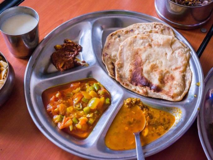 Shiv Bhojan Centers not getting grants! | कोरोना काळात हजारो लोकांचे पोट भरले; अनुदान मिळत नसल्याने स्वत: उपाशी! Shiv Bhojan Centers not getting grants! | कोरोना काळात हजारो लोकांचे पोट भरले; अनुदान मिळत नसल्याने स्वत: उपाशी!