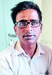 In Perola, the Deputy Treasury Officer was caught taking a bribe of one thousand | पारोळा येथे उपकोषागार अधिकाऱ्यास एक हजारांची लाच घेताना पकडले In Perola, the Deputy Treasury Officer was caught taking a bribe of one thousand | पारोळा येथे उपकोषागार अधिकाऱ्यास एक हजारांची लाच घेताना पकडले