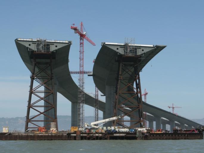 Accelerate the work of Shivdi Nhavaasheva Marine Bridge project | शिवडी न्हावाशेवा सागरी सेतू प्रकल्पाच्या कामाला वेग Accelerate the work of Shivdi Nhavaasheva Marine Bridge project | शिवडी न्हावाशेवा सागरी सेतू प्रकल्पाच्या कामाला वेग
