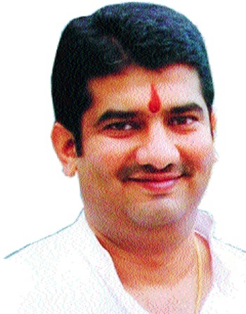 Do the work of underground drainage scheme without harassing Satarkar - Shivendra Singh | सातारकरांना त्रास न देता भुयारी गटार योजनेचे काम करा--शिवेंद्रसिंहराजे Do the work of underground drainage scheme without harassing Satarkar - Shivendra Singh | सातारकरांना त्रास न देता भुयारी गटार योजनेचे काम करा--शिवेंद्रसिंहराजे