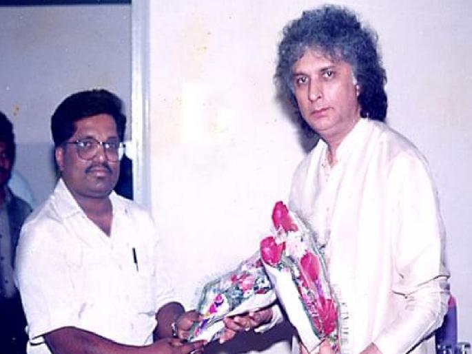 Veteran lyricist Pandit Shivkumar Sharma had broken his own rules in Sangli | Shivkumar Sharma: ज्येष्ठ संतूरवादक पंडित शिवकुमार शर्मांनी सांगलीत मोडला होता स्वत:चा नियम Veteran lyricist Pandit Shivkumar Sharma had broken his own rules in Sangli | Shivkumar Sharma: ज्येष्ठ संतूरवादक पंडित शिवकुमार शर्मांनी सांगलीत मोडला होता स्वत:चा नियम