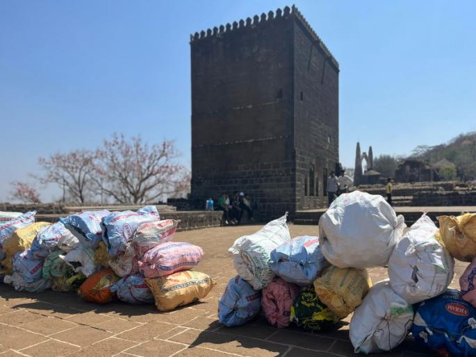 Plastic ban on Shivneri When will all the forts | शिवनेरीवर प्लास्टिक बंदी; सगळ्या गडांवर कधी होणार? Plastic ban on Shivneri When will all the forts | शिवनेरीवर प्लास्टिक बंदी; सगळ्या गडांवर कधी होणार?