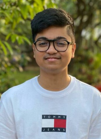 Silver medal to Vishwaraj Chavan in Homi Baba Pediatric Exam | होमी बाबा बालवैज्ञानिक परीक्षेत विश्वराज चव्हाण याला रौप्यपदक