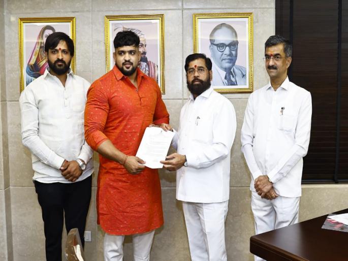 Double Maharashtra Kesari Shivraj will handle Rakshe as sports officer in Pune Municipal Corporation | डबल महाराष्ट्र केसरी शिवराज राक्षे पुणे महापालिकेत क्रीडा अधिकारी म्हणून जबाबदारी सांभाळणार Double Maharashtra Kesari Shivraj will handle Rakshe as sports officer in Pune Municipal Corporation | डबल महाराष्ट्र केसरी शिवराज राक्षे पुणे महापालिकेत क्रीडा अधिकारी म्हणून जबाबदारी सांभाळणार