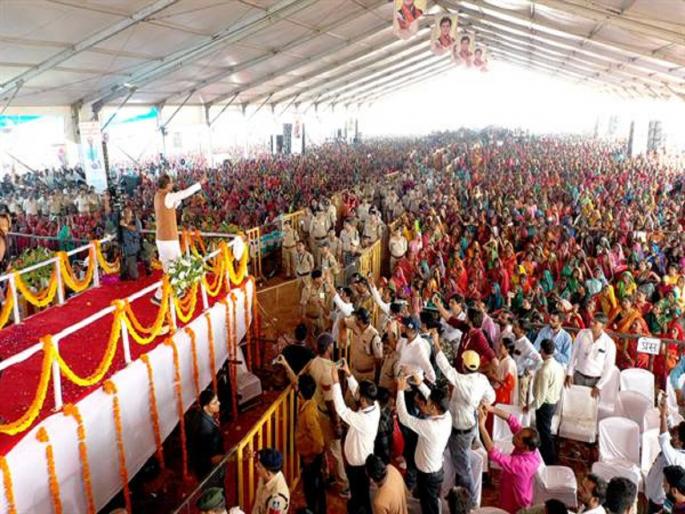 Our resolve to change the lives of poor families - Chief Minister Shivraj Singh Chouhan | गरीब कुटुंबांचे जीवन बदलण्याचा आमचा संकल्प - मुख्यमंत्री शिवराज सिंह चौहान Our resolve to change the lives of poor families - Chief Minister Shivraj Singh Chouhan | गरीब कुटुंबांचे जीवन बदलण्याचा आमचा संकल्प - मुख्यमंत्री शिवराज सिंह चौहान