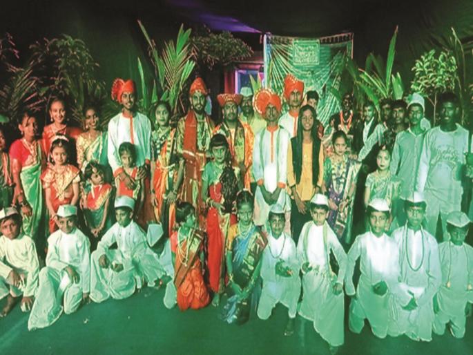 'Swarajya in Shiva's time to today's Swarajya'; Chikalthana has maintained the tradition of live performances | ‘शिवकालीन स्वराज्य ते आजचे स्वराज्य’; चिकलठाण्याने राखली सजीव देखाव्यांची परंपरा 'Swarajya in Shiva's time to today's Swarajya'; Chikalthana has maintained the tradition of live performances | ‘शिवकालीन स्वराज्य ते आजचे स्वराज्य’; चिकलठाण्याने राखली सजीव देखाव्यांची परंपरा