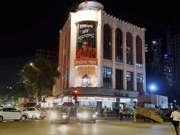 Shiv Sena: Shiv Sena's fortifications in Mumbai also blocked, Sada Sarvankar, Kudalkar became Bandoba | Shiv Sena: मुंबईत शिवसेनेच्या तटबंदीलाही तडे, सदा सरवणकर, कुडाळकर झाले बंडोबा Shiv Sena: Shiv Sena's fortifications in Mumbai also blocked, Sada Sarvankar, Kudalkar became Bandoba | Shiv Sena: मुंबईत शिवसेनेच्या तटबंदीलाही तडे, सदा सरवणकर, कुडाळकर झाले बंडोबा